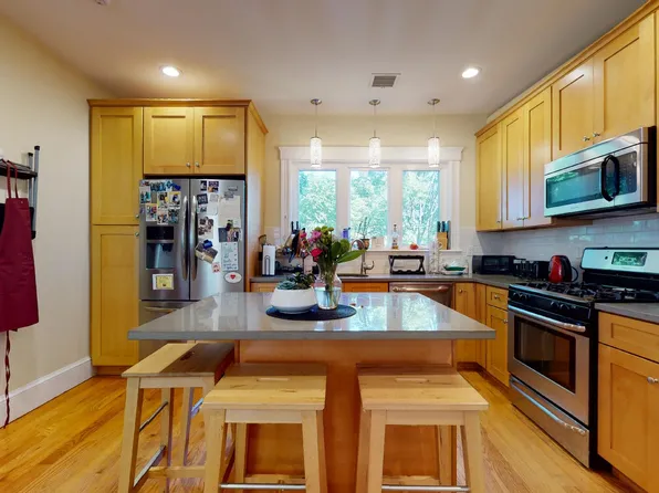 71 Williams St #2, Jamaica Plain, MA 02130