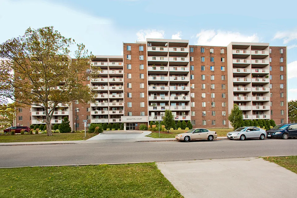 Brighton Court Apartments — Photo 3