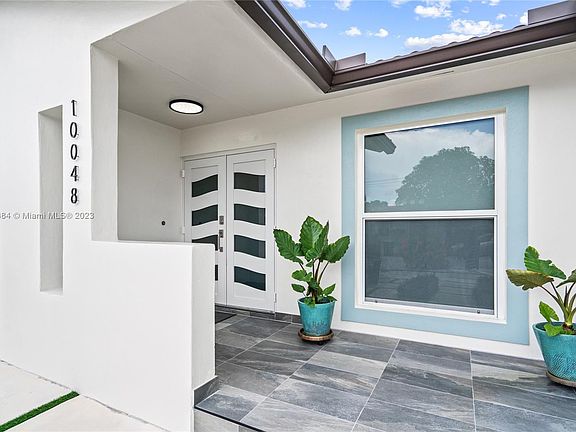 4th image of 10048 NW 129th Ter