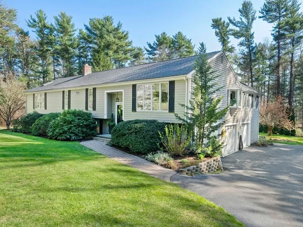5 Carolina Trl, Marshfield, MA 02050