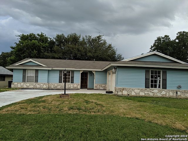 1st image of 6906 Twin Lake Dr