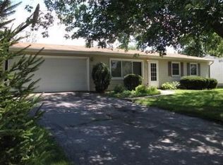 629 Oxford Rd, Valparaiso, IN 46385