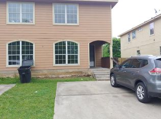 10213 Teneha Dr APT B, Houston, TX 77033