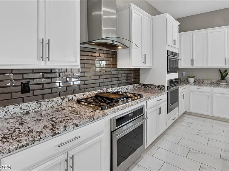 320 Highspring St — Photo 21