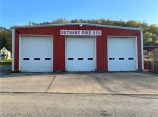 32 Center St, Wellsburg, WV 26070