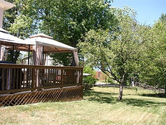3rd image of 1696 Clayburn Cir