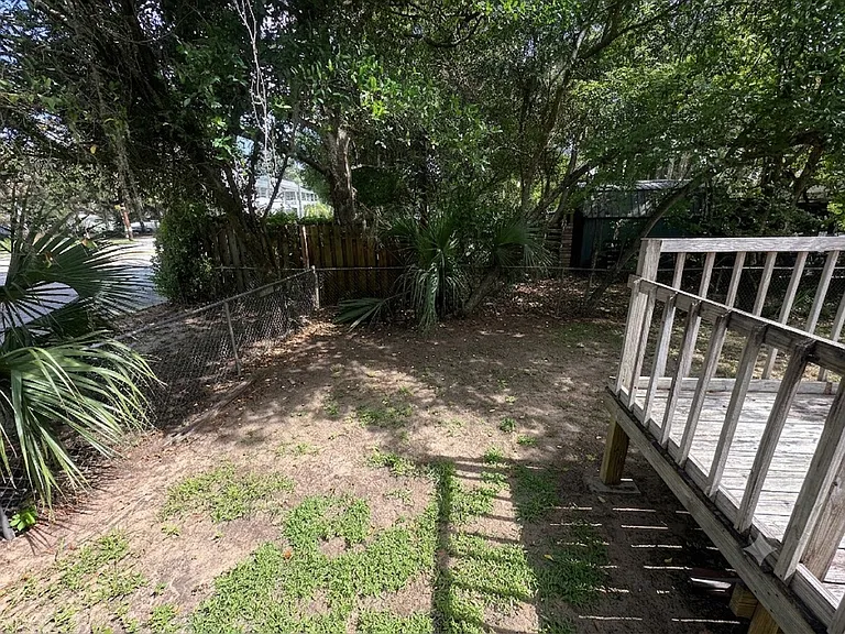 505 Ribaut Rd — Photo 16