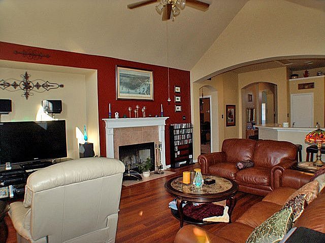 1st image of 3118 Glenwood Dr