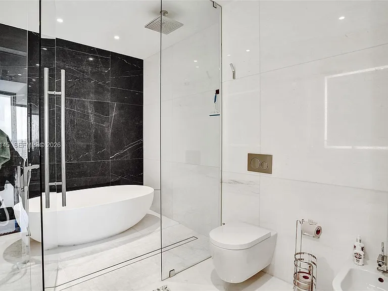 300 Biscayne Boulevard Way #2106W — Photo 10