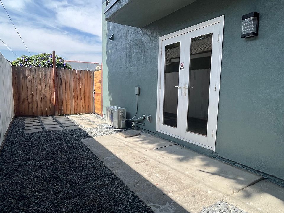 Private yard space and entrance