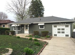 459 Wilcox Ave, Elgin, IL 60123
