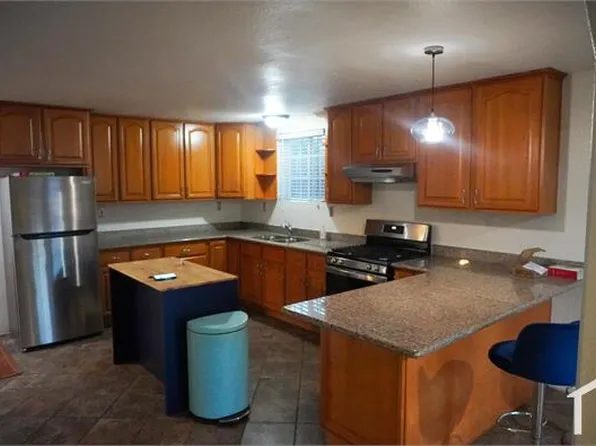 3216 Adeline St, Oakland, CA 94608