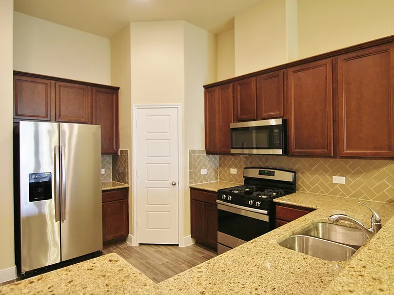 1243 Old FM 306 — Photo 2