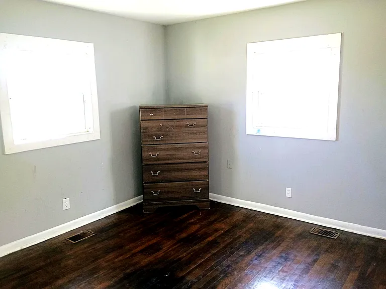 1219 E Cherry St — Photo 10