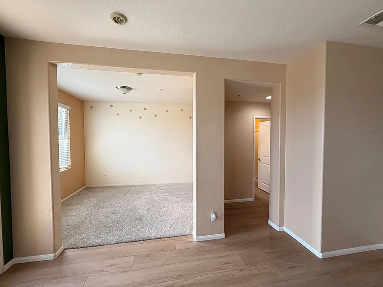 1729 Cripple Creek Dr #4 — Photo 27