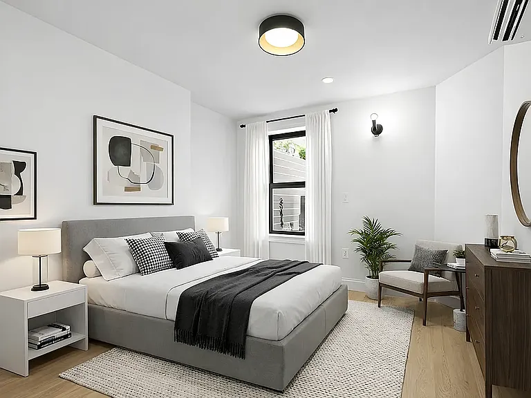 18 Saint Andrews Pl #1 — Photo 3