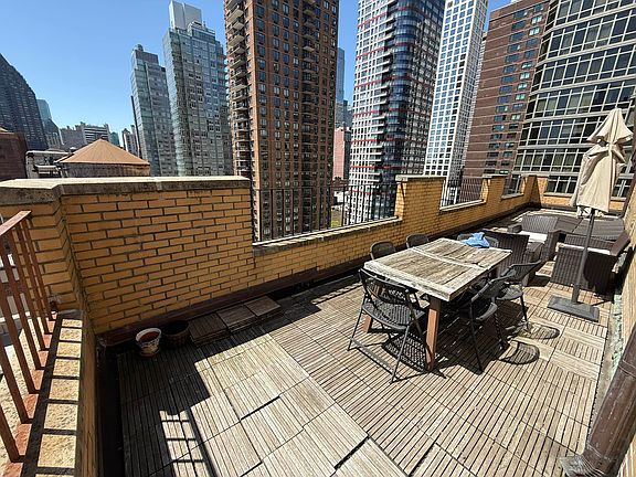 2nd image of 310 E 55th St #Penthouse E