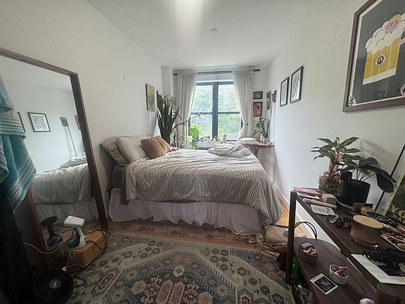 3rd image of 141 Maujer St #2