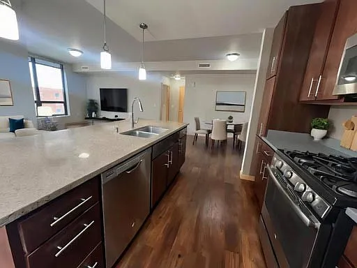 Venture Luxury High Rise — Photo 287