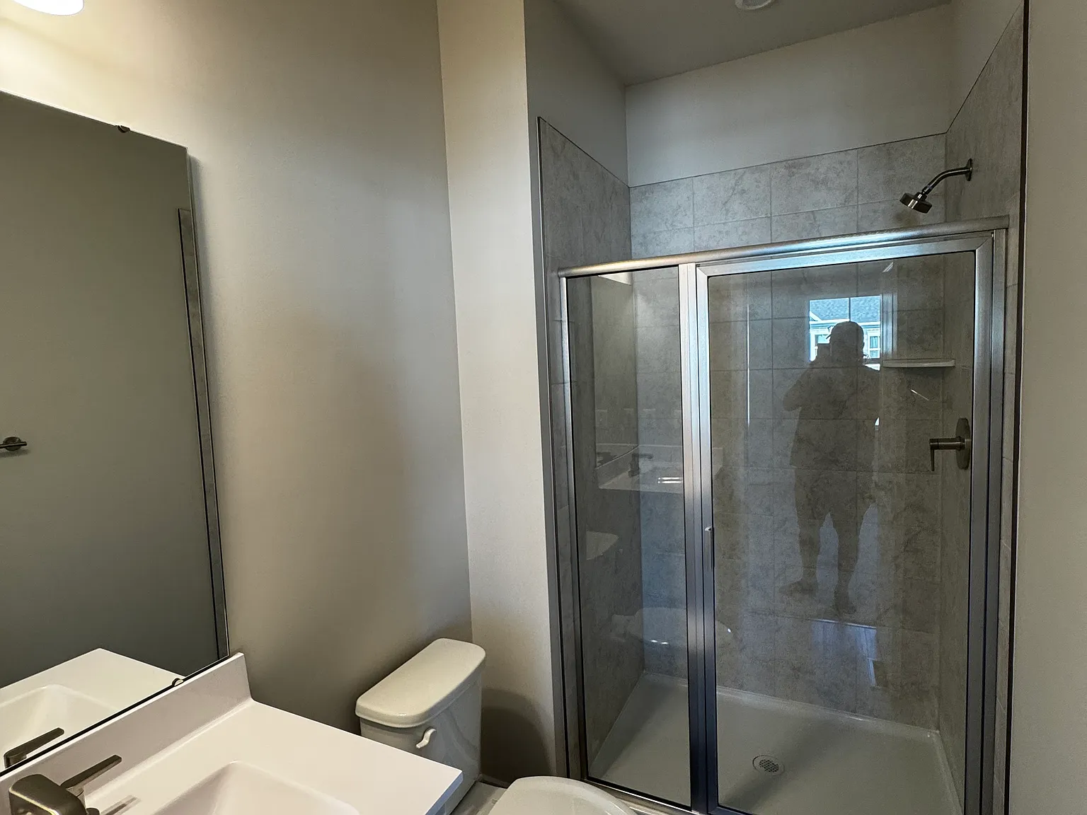 4 bed, 1715 sqft, $2,000 — Photo 3