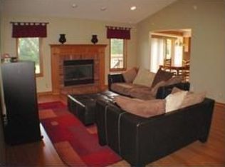 6230 Countryside Ln, Rockford, IL 61109