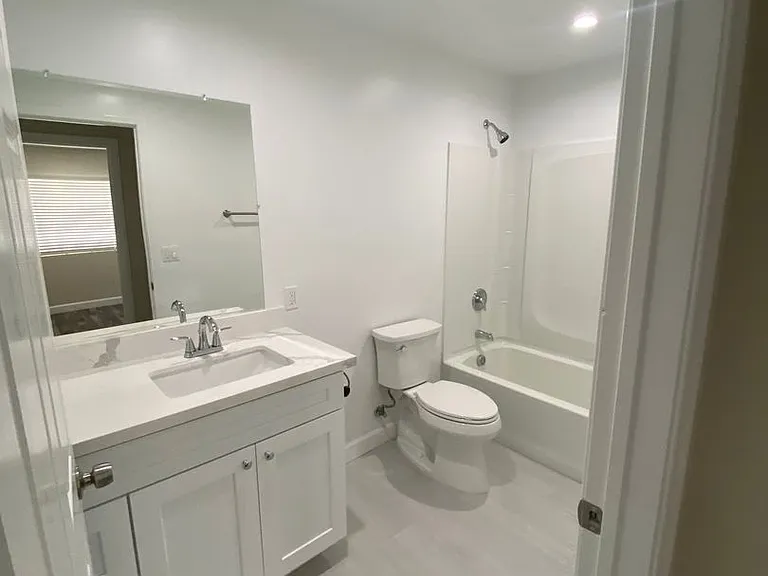 Collins Hacienda — Photo 25