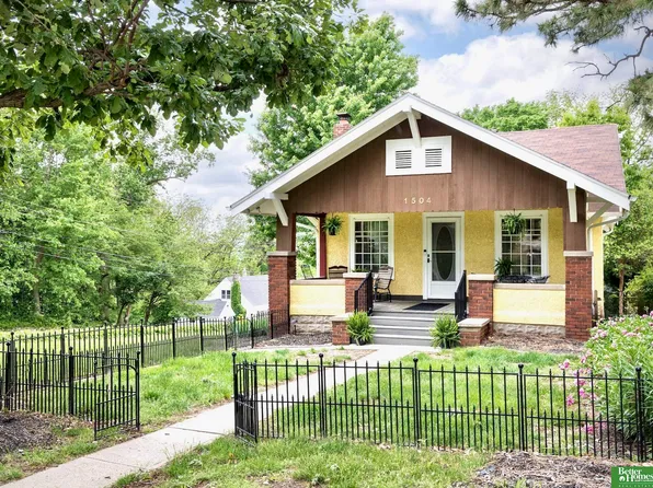 1504 Bellevue Blvd N, Bellevue, NE 68005