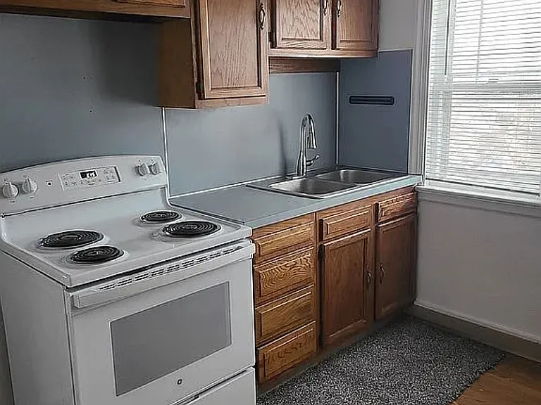 3214 Sherbrooke Rd — Photo 5