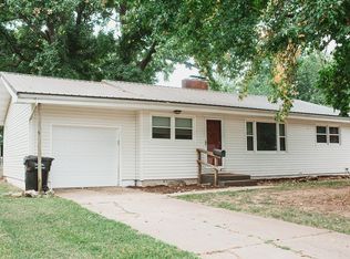 2304 S Kings Ave, Springfield, MO 65807