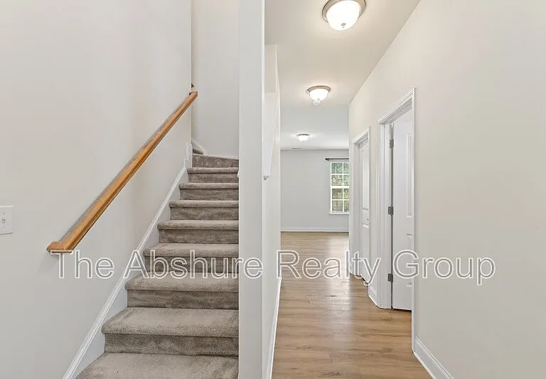 404 Avery Glenn Way — Photo 7