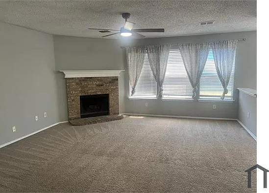 1538 Thornhill Ln — Photo 5
