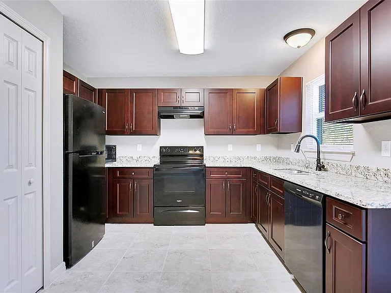 6949 SW 152nd St — Photo 7