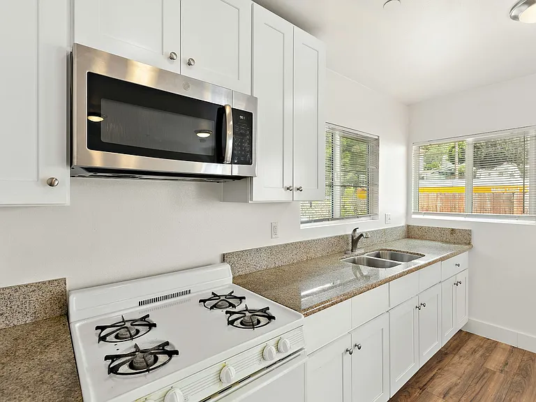 5344 Huntington Dr S #1 — Photo 6