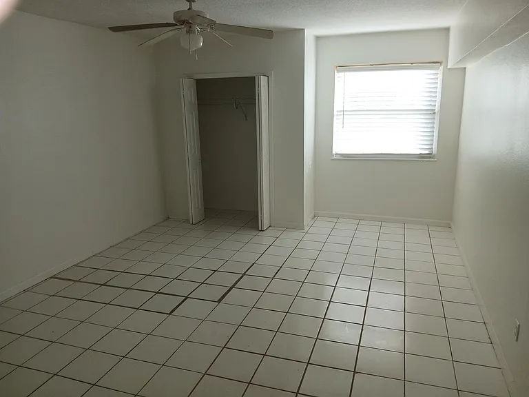 574 Autumn Dr — Photo 11