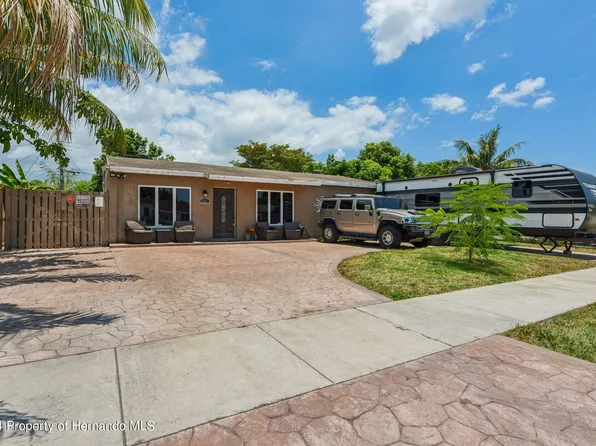 6501 SW 16th St, North Lauderdale, FL 33068