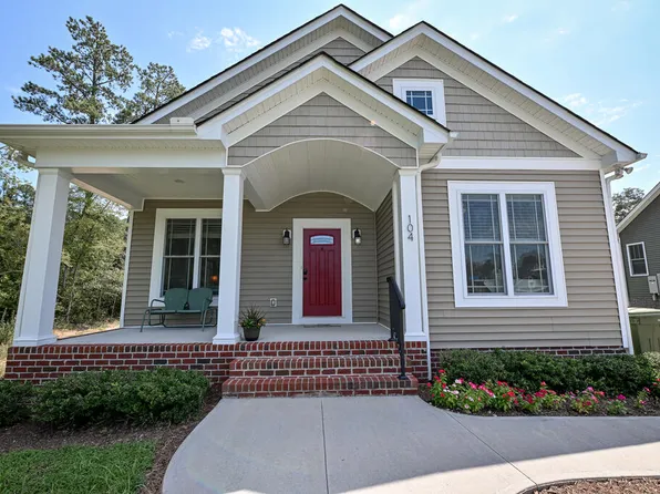 104 Jays Rd, Farmville, VA 23901