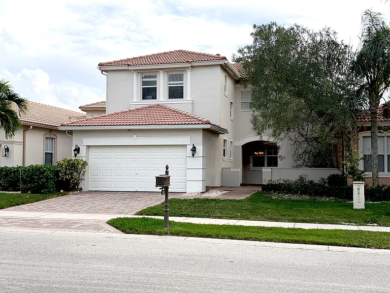 143 Isle Verde Way — Photo 10