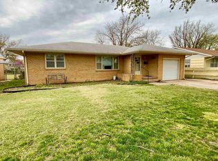 205 W 26th Ave, Hutchinson, KS 67502