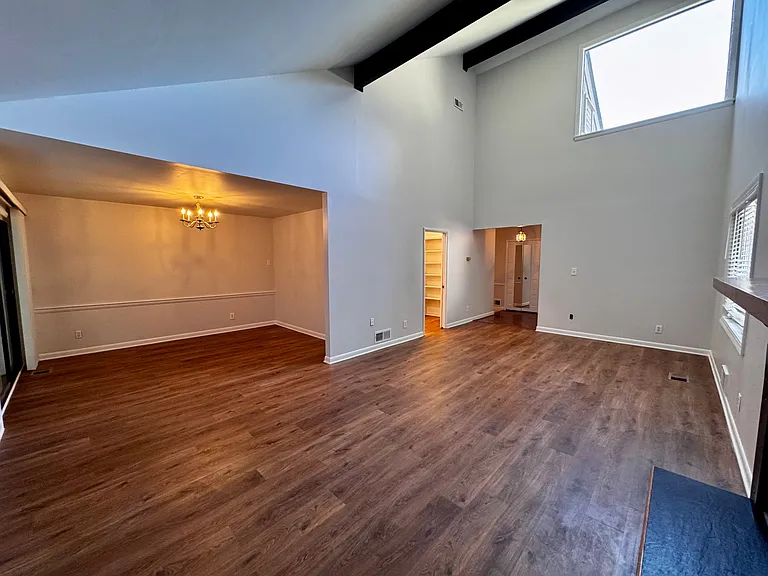 208 Lamplighter Cir — Photo 19