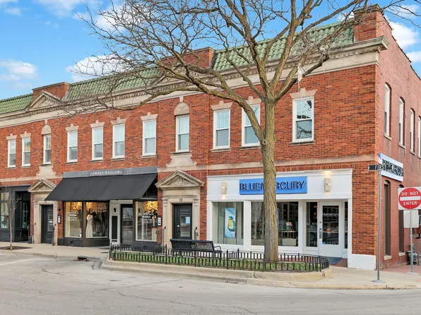 19 E 1st St #C, Hinsdale, IL 60521