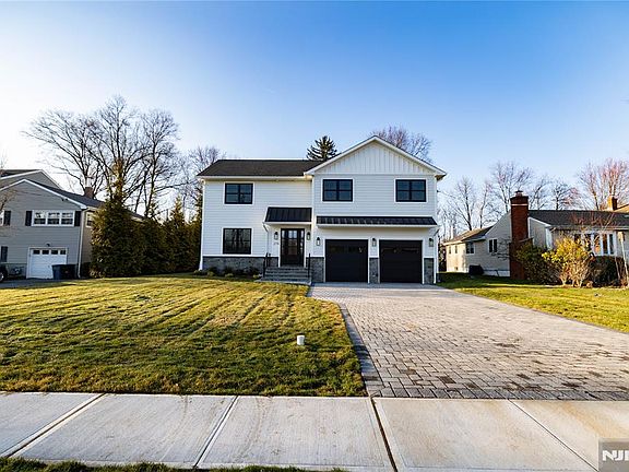 2nd image of 274 Cornwall Rd