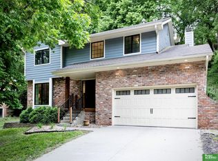 828 Hidden Hills Dr, Bellevue, NE 68005