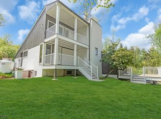 54 Farmersville Rd, Califon, NJ 07830