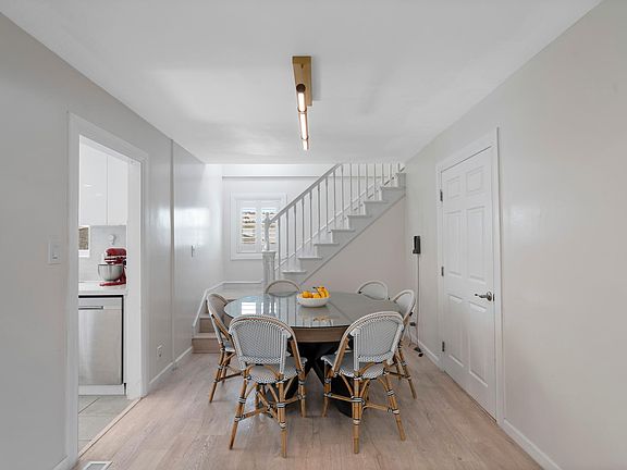 5th image of 1140 22nd St