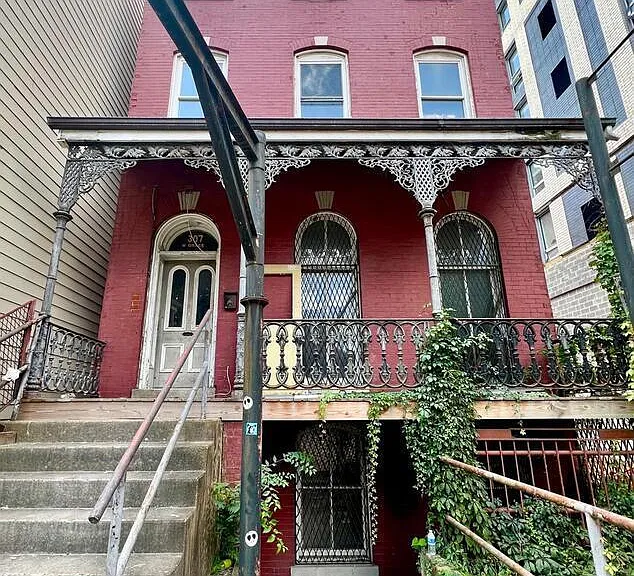 307 W Grace St #1 — Photo 1