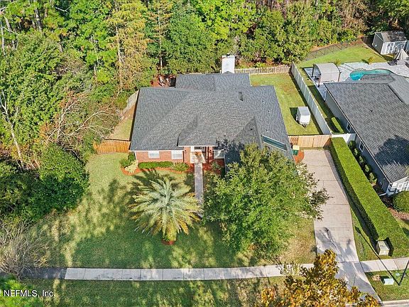 3rd image of 5011 Taylor Creek Dr