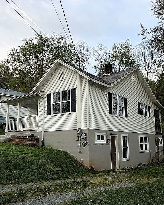 2nd image of 131 Booher Ln