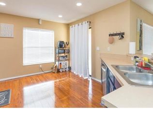 2642 Oleander Lakes Dr, Brandon, FL 33511