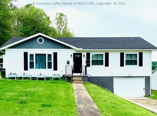 373 3rd Ave, Ripley, WV 25271