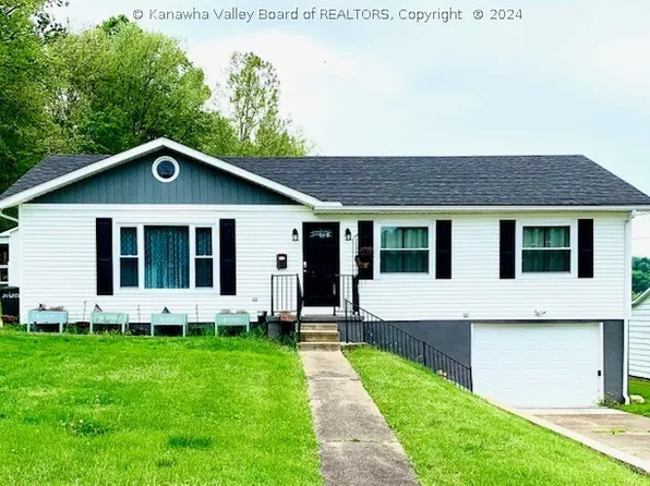 373 3rd Ave, Ripley, WV 25271